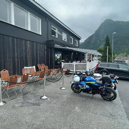Gjoa Rosendal